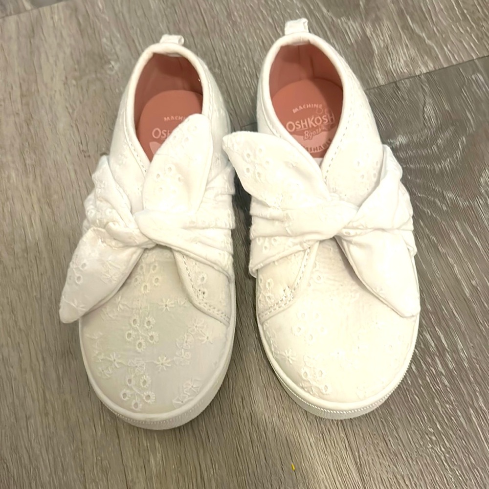 Brand new! Oshkosh white sneakers